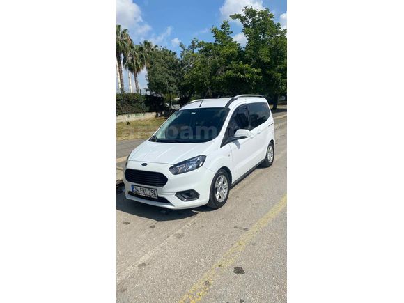 Galeriden Ford Tourneo Courier 1.5 TDCi Delux 2022 Model Van