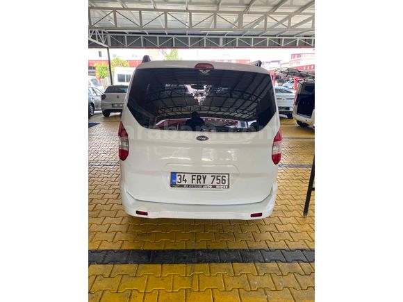 Galeriden Ford Tourneo Courier 1.5 TDCi Delux 2022 Model Van