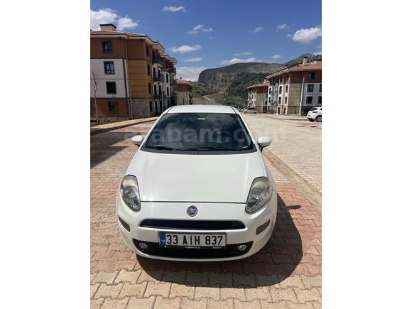 Sahibinden Fiat Punto 1.4 Easy S&S 2013 Model  148.000 km Beyaz