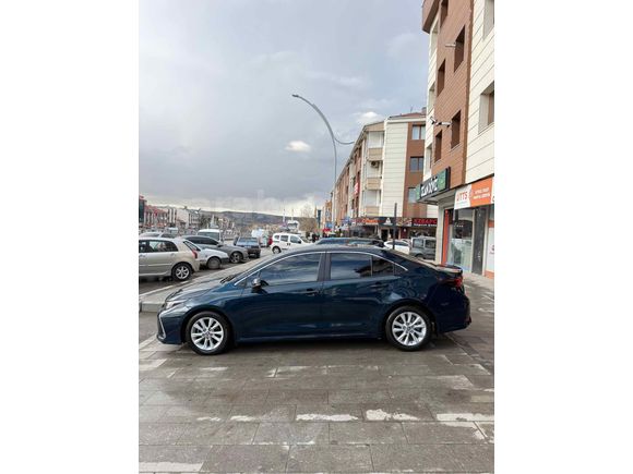 Sahibinden Toyota Corolla 1.5 Dream X-Pack 2023 Model 
