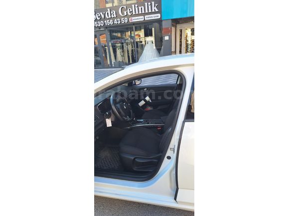 Sahibinden Renault Megane 1.3 TCe Joy Comfort 2024 Model