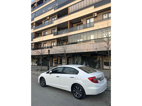 Sahibinden Honda Civic 1.6i VTEC Executive 2015 Model 