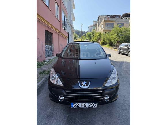 Sahibinden Peugeot 307 1.6 HDi Designtech 2008 Model  312.000 km Siyah