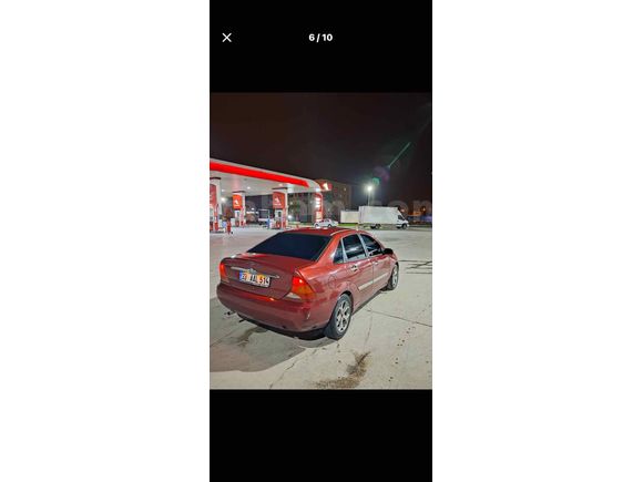 Sahibinden Ford Focus 1.6 Ghia 2001 Model 