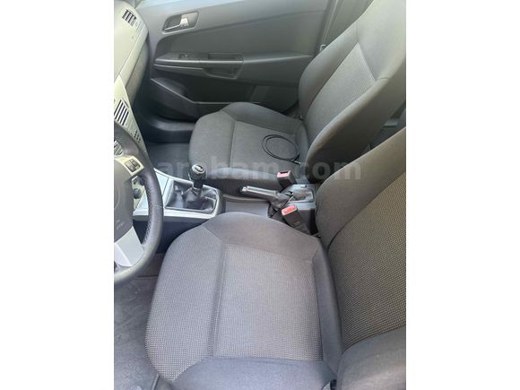 Sahibinden Opel Astra 1.6 Enjoy Plus 2012 Model     Sadece 33 bin km de