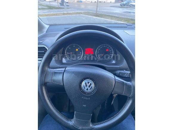 Sahibinden Volkswagen Caddy 1.9 TDI Kombi Life 2010 Model Çorum 222.236 km Siyah