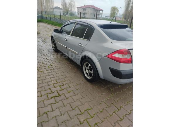 Sahibinden Renault Megane 1.4 Authentique 2006 Model