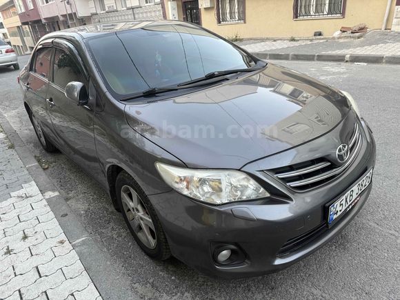 Sahibinden Toyota Corolla 1.4 D-4D Elegant 2011 Model  207000 km Füme