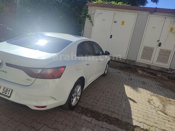 Sahibinden Renault Megane 1.5 dCi Touch 2017 Model  204.000 km Beyaz