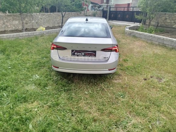 2023 MODEL SKODA OCTAVİA  1.0 E-TECH ELİTE DSG   ARAÇ YETKİLİ SERVİS BAKIMLI