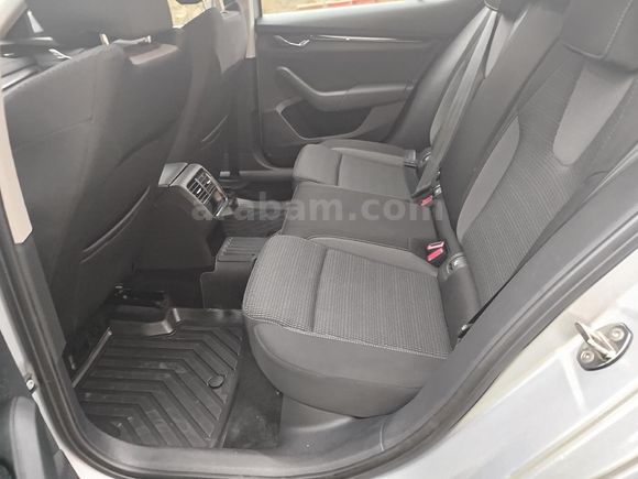 2023 MODEL SKODA OCTAVİA  1.0 E-TECH ELİTE DSG   ARAÇ YETKİLİ SERVİS BAKIMLI