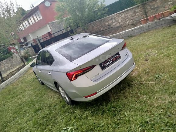 2023 MODEL SKODA OCTAVİA  1.0 E-TECH ELİTE DSG   ARAÇ YETKİLİ SERVİS BAKIMLI