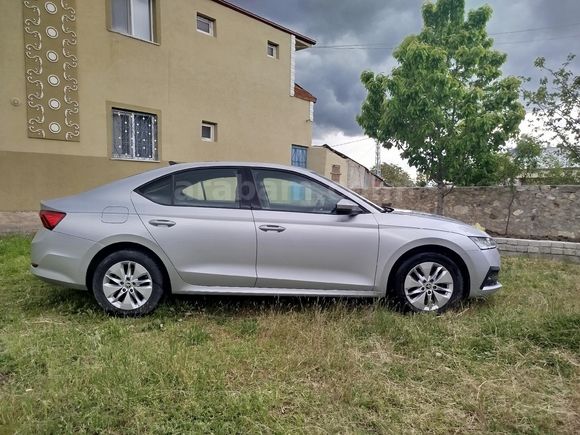 2023 MODEL SKODA OCTAVİA  1.0 E-TECH ELİTE DSG   ARAÇ YETKİLİ SERVİS BAKIMLI