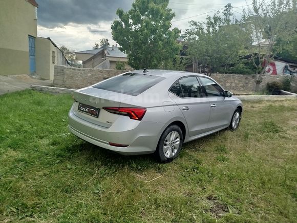 2023 MODEL SKODA OCTAVİA  1.0 E-TECH ELİTE DSG   ARAÇ YETKİLİ SERVİS BAKIMLI