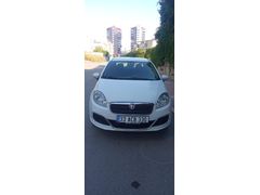 TEMİZ AİLE ARACIDIR GARAJ ARABASI DIR.