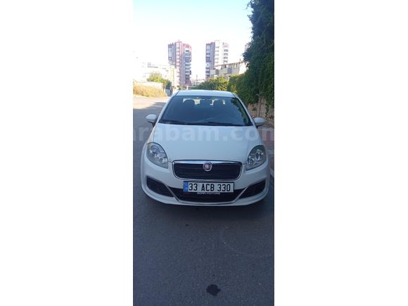 TEMİZ AİLE ARACIDIR GARAJ ARABASI DIR.
