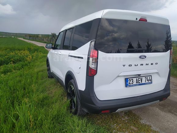 Sahibinden Ford Tourneo Courier 1.0 EcoBoost Active 2024 Model