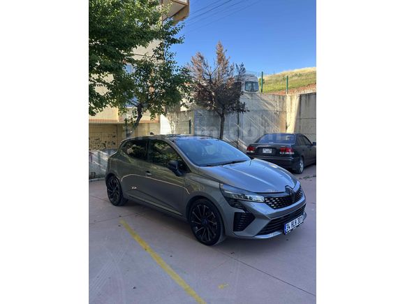 Sahibinden Renault Clio 1.0 TCe Techno Esprit Alpine 2023 Model Kocaeli 38100 km Mineral Gri