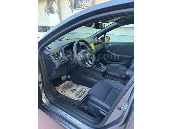 Sahibinden Renault Clio 1.0 TCe Techno Esprit Alpine 2023 Model Kocaeli 38100 km Mineral Gri