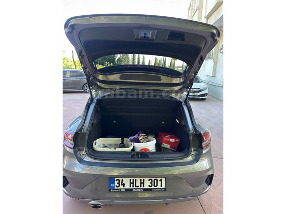 Sahibinden Renault Clio 1.0 TCe Techno Esprit Alpine 2023 Model Kocaeli 38100 km Mineral Gri