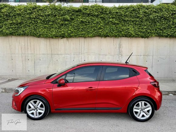 RENAULT CLİO 10 BİN KM'DE OTOMATİK/ TESLA EKRAN/LED FAR/S&S