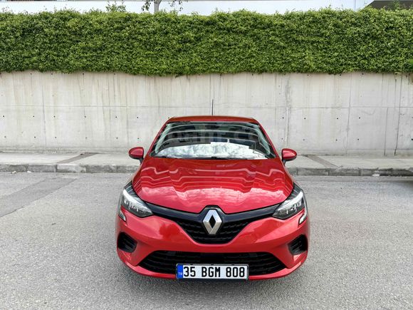10 BİN KM’DE Renault Clio 1.0 TCe Joy 2022 Model İzmir