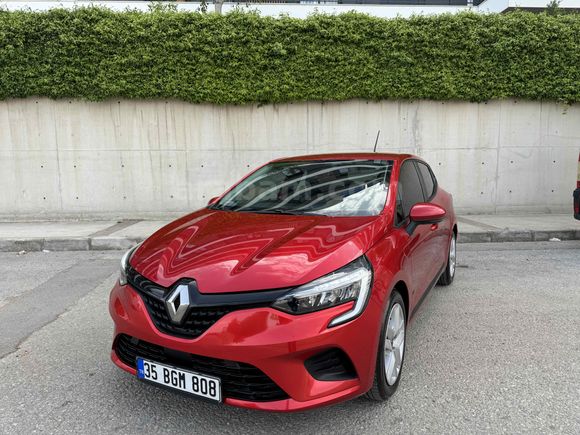 10 BİN KM’DE Renault Clio 1.0 TCe Joy 2022 Model İzmir