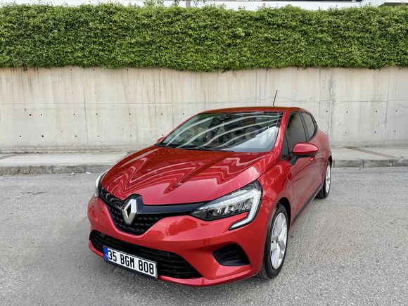 10 BİN KM’DE Renault Clio 1.0 TCe Joy 2022 Model İzmir