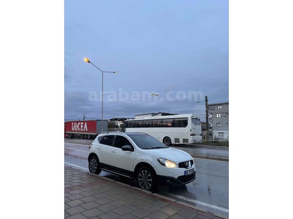 SAHİBİNDEN HATASIZ FULL PAKET QASHQAİ BEJ DERİ DÖŞEME CAM TAVAN BOSE SİSTEM