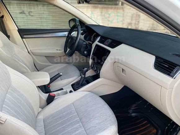 -KETEN- 2019 SKODA OCTAVİA 1.6 TDI STYLE DSG BOYASIZ KAZASIZ MAKYAJLI KASA