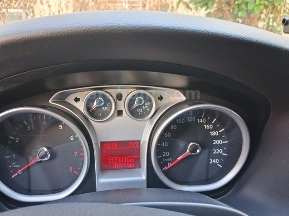 Sahibinden Ford Focus 1.6 Titanium 2010 Model