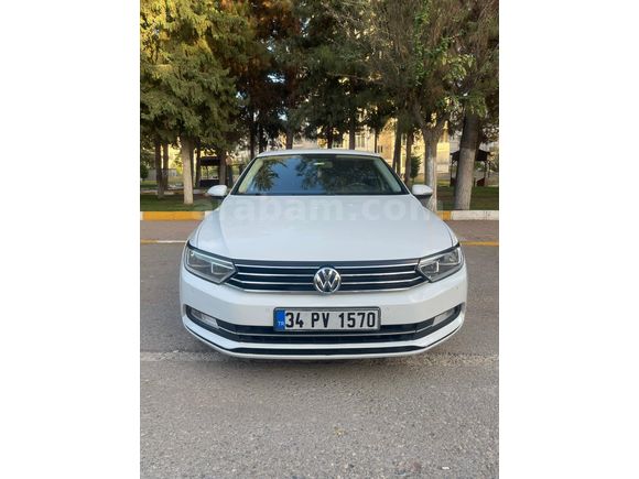 ÖĞRETMENDEN TEMİZ VE MASRAFSIZ AİLE ARACI PASSAT