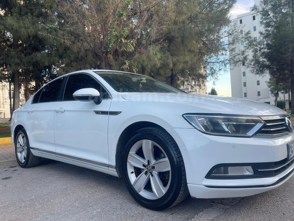 ÖĞRETMENDEN TEMİZ VE MASRAFSIZ AİLE ARACI PASSAT