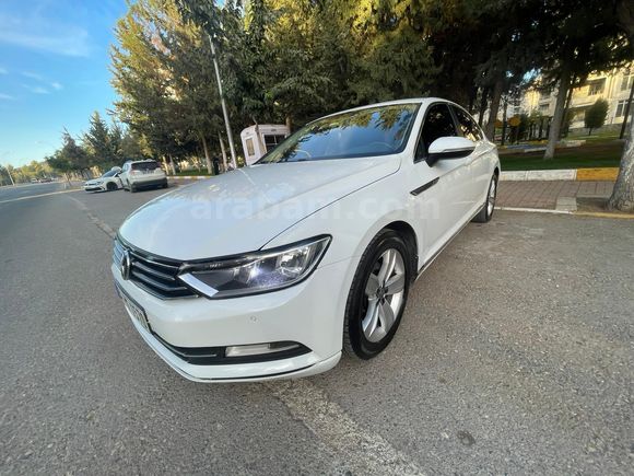 ÖĞRETMENDEN TEMİZ VE MASRAFSIZ AİLE ARACI PASSAT