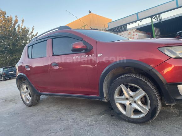 Sahibinden Dacia Sandero 0.9 TCe Stepway Ambiance 2013 Model  237.000 km Kırmızı