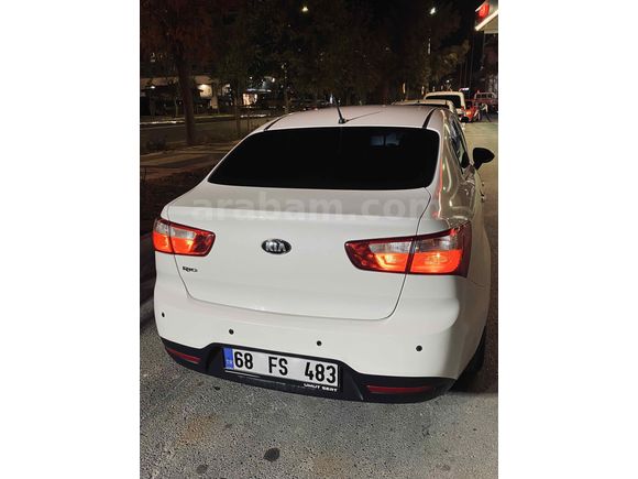 Sahibinden Kia Rio 1.4 CVVT Fancy 2014 Model 