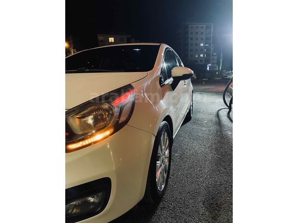 Sahibinden Kia Rio 1.4 CVVT Fancy 2014 Model 