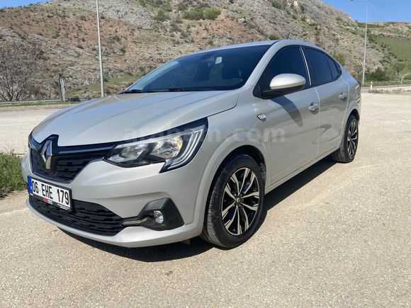 Sahibinden Renault Taliant 1.0 T Touch 2023 Model  60.000 km Gri (Gümüş)
