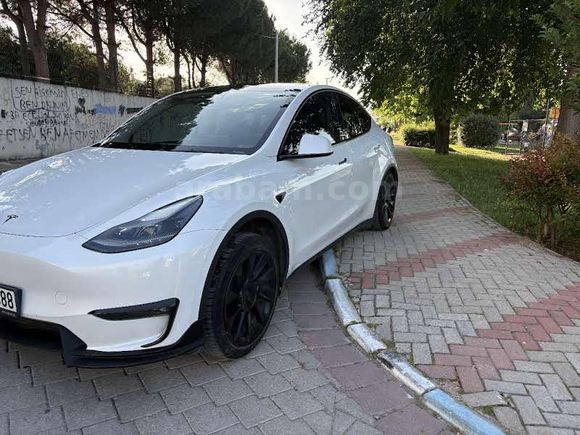 Sahibinden Tesla Model Y Long Range AWD 2023 Model