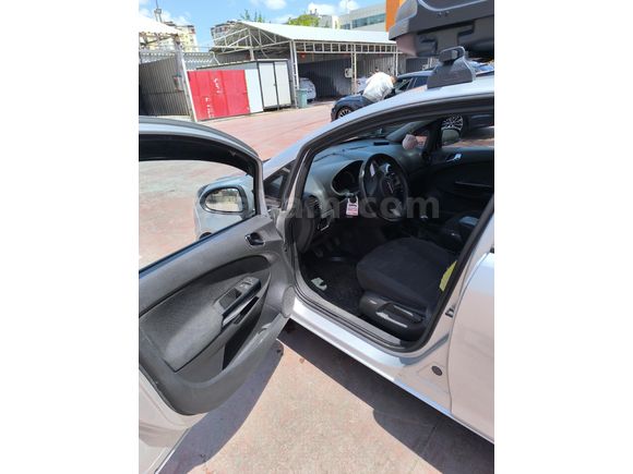 Sahibinden Opel Corsa 1.3 CDTI Essentia 2014 Model  216.000 km Gri