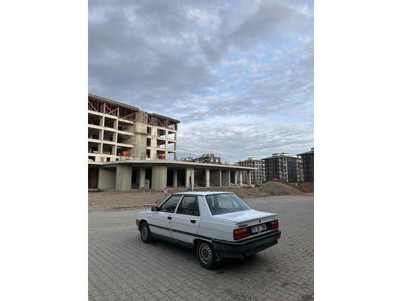 Sahibinden Renault R 9 1.4 Broadway GTE 1993 Model 