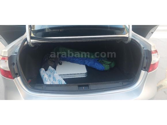 Sahibinden Renault Fluence 1.5 dCi Touch 2012 Model  177000 km Gri