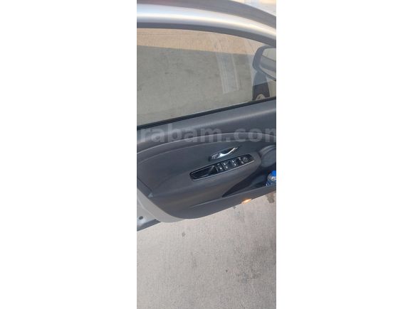 Sahibinden Renault Fluence 1.5 dCi Touch 2012 Model  177000 km Gri