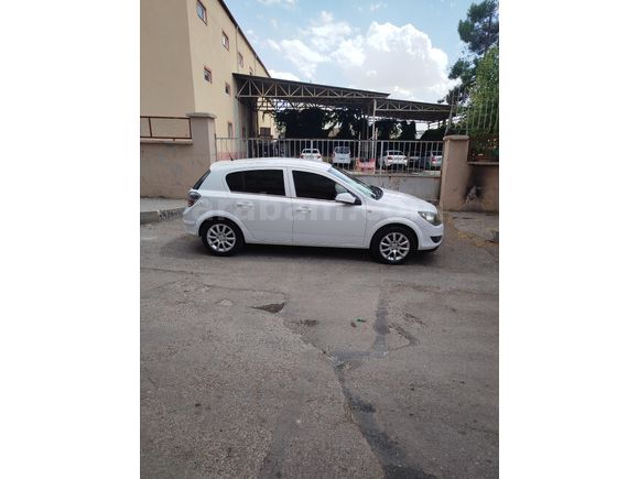 Sahibinden Opel Astra 1.6 Essentia 2013 Model Gaziantep 210.000 km Beyaz