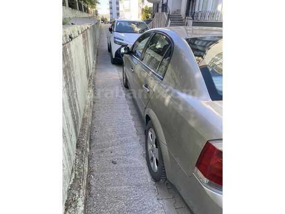 Sahibinden Opel Vectra 1.6 Comfort 2004 Model  250.000 km Gri
