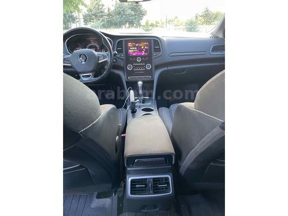 Sahibinden Renault Megane 1.5 dCi Touch Plus 2017 Model  259 km Gri (titanyum)ıcondan farksız