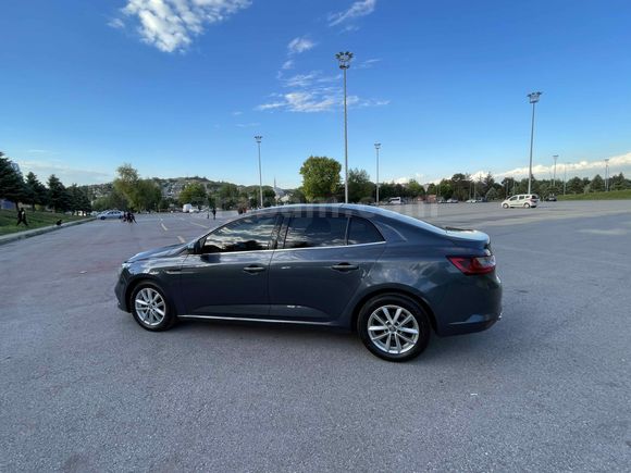 Sahibinden Renault Megane 1.5 dCi Touch Plus 2017 Model  259 km Gri (titanyum)ıcondan farksız