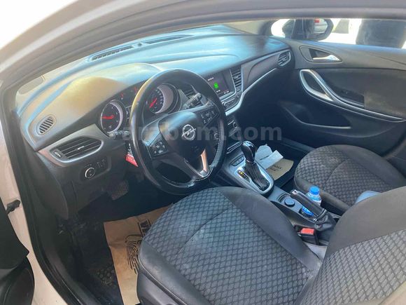 Galeriden Opel Astra 1.5 D Edition 2020 Model İstanbul