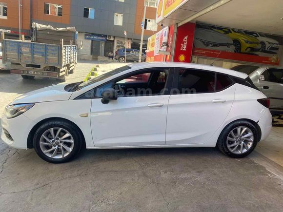 Galeriden Opel Astra 1.5 D Edition 2020 Model İstanbul