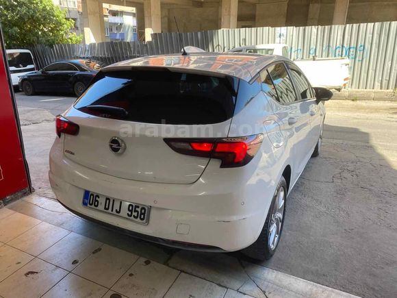 Galeriden Opel Astra 1.5 D Edition 2020 Model İstanbul